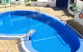 Diamantes Holiday Home, Los Cristianos, Heated Pool & Aircon